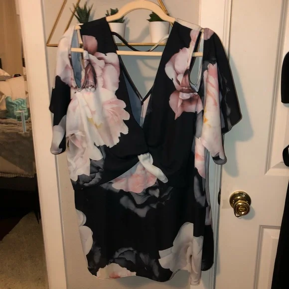 City Chic Floral Cold Shoulder Blouse - Picture 4 of 12